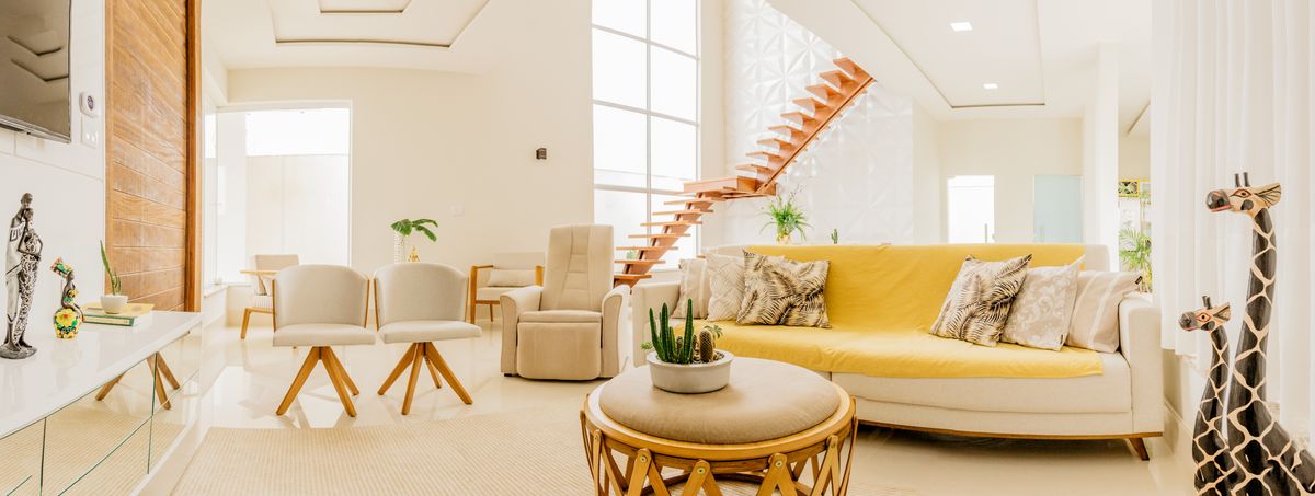Helle, aufgeräumte und wohnliche Wohnung nach einer Messie-Entrümpelung in Berlin